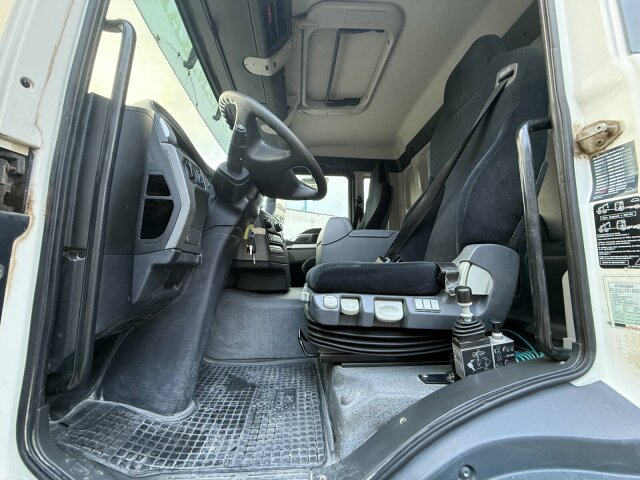 MAN TGS 35.440 DSK 8x4 Meiller Kipper Bordmatik - Camion benne: photos 5 MAN TGS 35.440 DSK 8x4 Meiller Kipper Bordmatik - Camion benne: photos 5