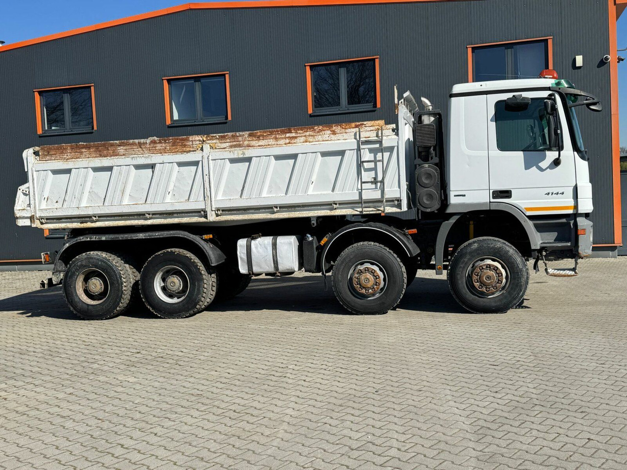 Mercedes-Benz ACTROS 4144 8x8 EURO4 DSK Meiller - Camion benne: photos 3 Mercedes-Benz ACTROS 4144 8x8 EURO4 DSK Meiller - Camion benne: photos 3