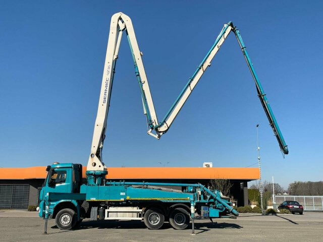 Mercedes-Benz AROCS 2636 6x4 Euro 6 Betonpumpe SERMAC 4Z36 - Camion pompe: photos 4 Mercedes-Benz AROCS 2636 6x4 Euro 6 Betonpumpe SERMAC 4Z36 - Camion pompe: photos 4