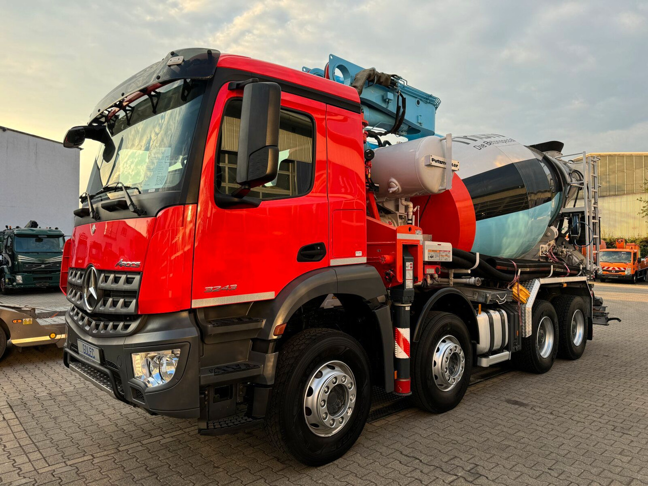 Mercedes-Benz AROCS 3243 8x4 Euro 6 Pumi Putzmeister TMM 24-3 - Camion pompe: photos 3 Mercedes-Benz AROCS 3243 8x4 Euro 6 Pumi Putzmeister TMM 24-3 - Camion pompe: photos 3