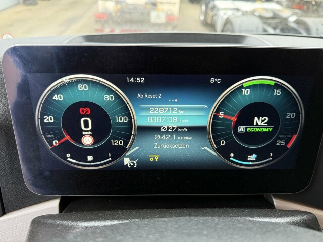 Mercedes-Benz Actros 2563 6x2 Euro 6 Abrollkipper Hyva 20-57-S - Châssis cabine: photos 3 Mercedes-Benz Actros 2563 6x2 Euro 6 Abrollkipper Hyva 20-57-S - Châssis cabine: photos 3