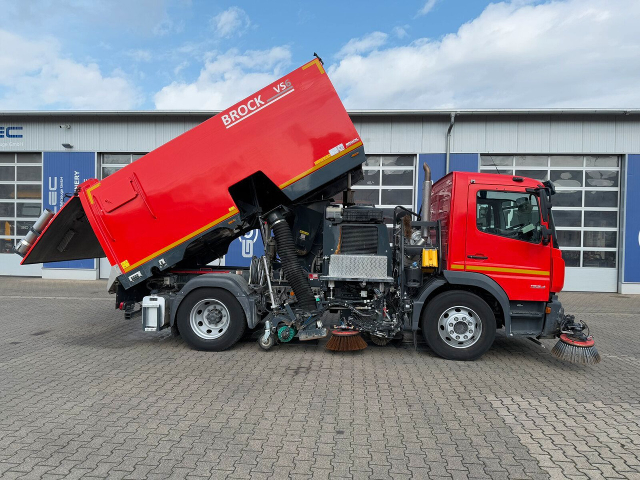 Mercedes-Benz Atego 1324 4x2 Kehrmaschine BROCK HD Anlage - Balayeuse de voirie: photos 4 Mercedes-Benz Atego 1324 4x2 Kehrmaschine BROCK HD Anlage - Balayeuse de voirie: photos 4