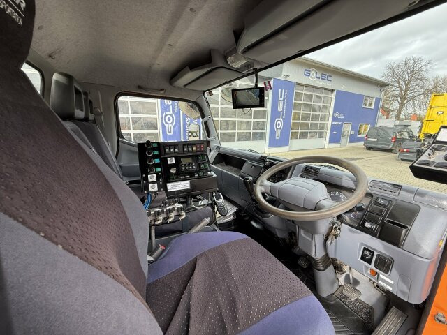 Balayeuse de voirie Mitsubishi Canter FUSO Kehrmaschine BROCK SL140 4 m³: photos 14