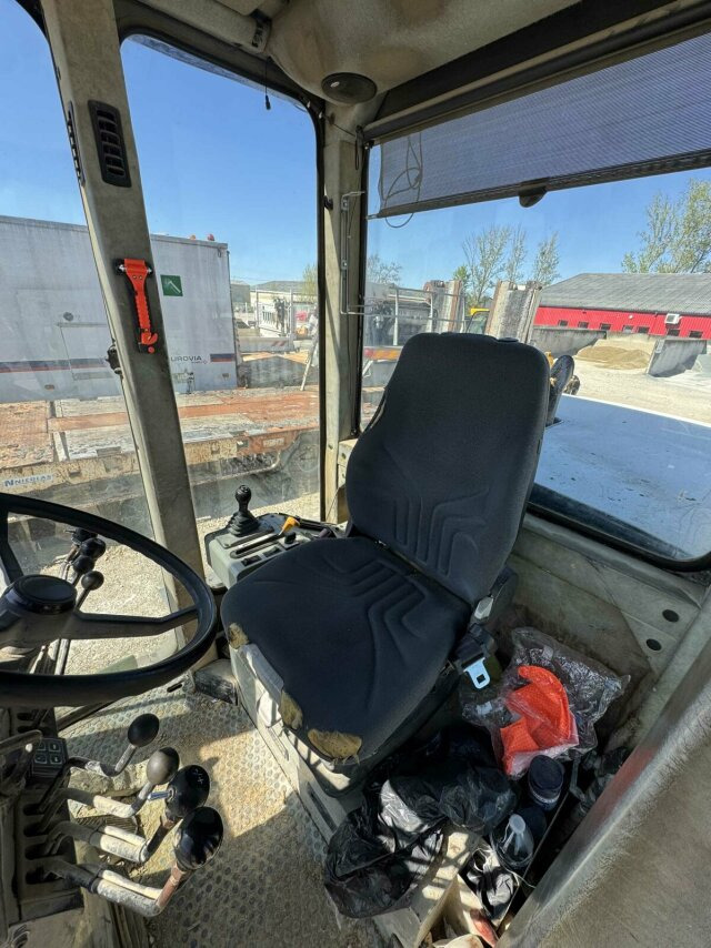 New Holland F106.6A alrrad 6x6 Grader 12 Ton - 10.700 Std - Niveleuse: photos 2 New Holland F106.6A alrrad 6x6 Grader 12 Ton - 10.700 Std - Niveleuse: photos 2