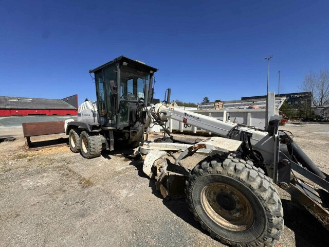 New Holland F106.6A alrrad 6x6 Grader 12 Ton - 10.700 Std - Niveleuse: photos 1 New Holland F106.6A alrrad 6x6 Grader 12 Ton - 10.700 Std - Niveleuse: photos 1