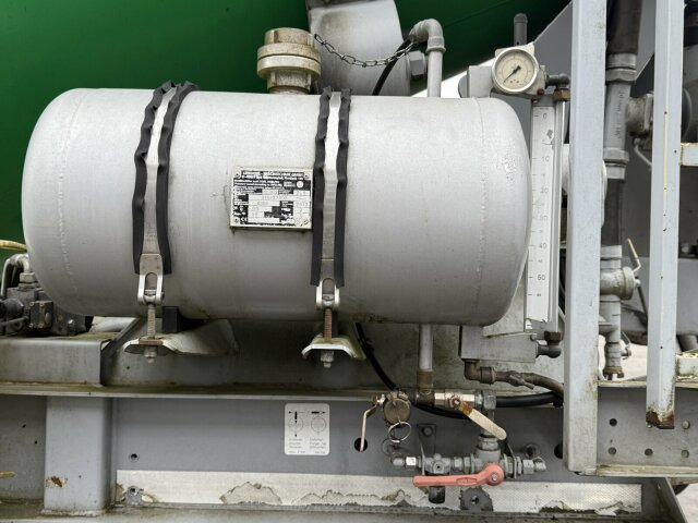 Müller-Mitteltal Liebherr Betonmischer Concrete Auflieger 10 m³ - Semi-remorque: photos 5 Müller-Mitteltal Liebherr Betonmischer Concrete Auflieger 10 m³ - Semi-remorque: photos 5