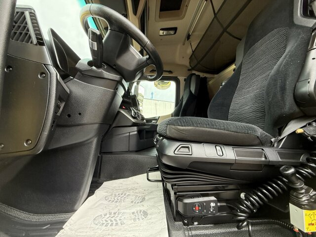 Tracteur routier Mercedes-Benz ACTROS 1846 4x4 HAD Euro 6 Kipphydraulik: photos 13