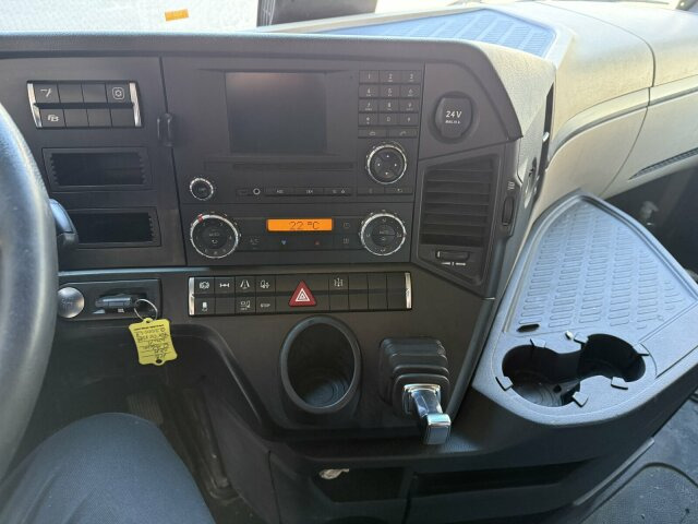 Mercedes-Benz Actros 1845 SZM 4x2 Retarder Kipph. - Tracteur routier: photos 3 Mercedes-Benz Actros 1845 SZM 4x2 Retarder Kipph. - Tracteur routier: photos 3