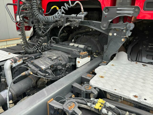 Scania G450 4x4 Euro 6 SZM Kipphydraulik Blatt/ Blatt - Tracteur routier: photos 4 Scania G450 4x4 Euro 6 SZM Kipphydraulik Blatt/ Blatt - Tracteur routier: photos 4