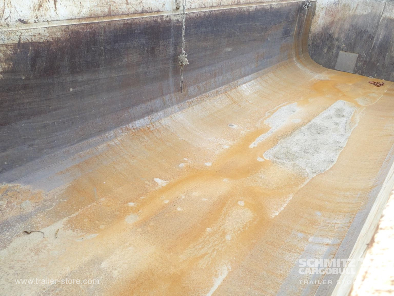 SCHMITZ Tipper Steel half pipe body 26m³ - Semi-remorque benne: photos 2 SCHMITZ Tipper Steel half pipe body 26m³ - Semi-remorque benne: photos 2