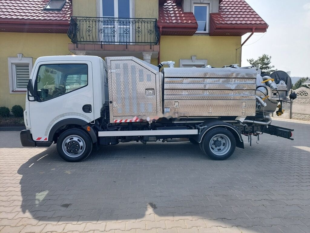 Renault Maxity Cappellotto INOX Low garage hydro combi - Camion vidangeur: photos 1 Renault Maxity Cappellotto INOX Low garage hydro combi - Camion vidangeur: photos 1