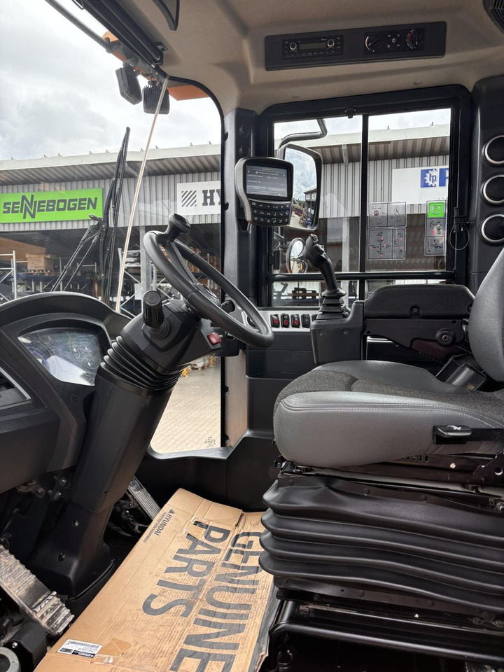 Hyundai HL975 - Chargeuse sur pneus: photos 5 Hyundai HL975 - Chargeuse sur pneus: photos 5