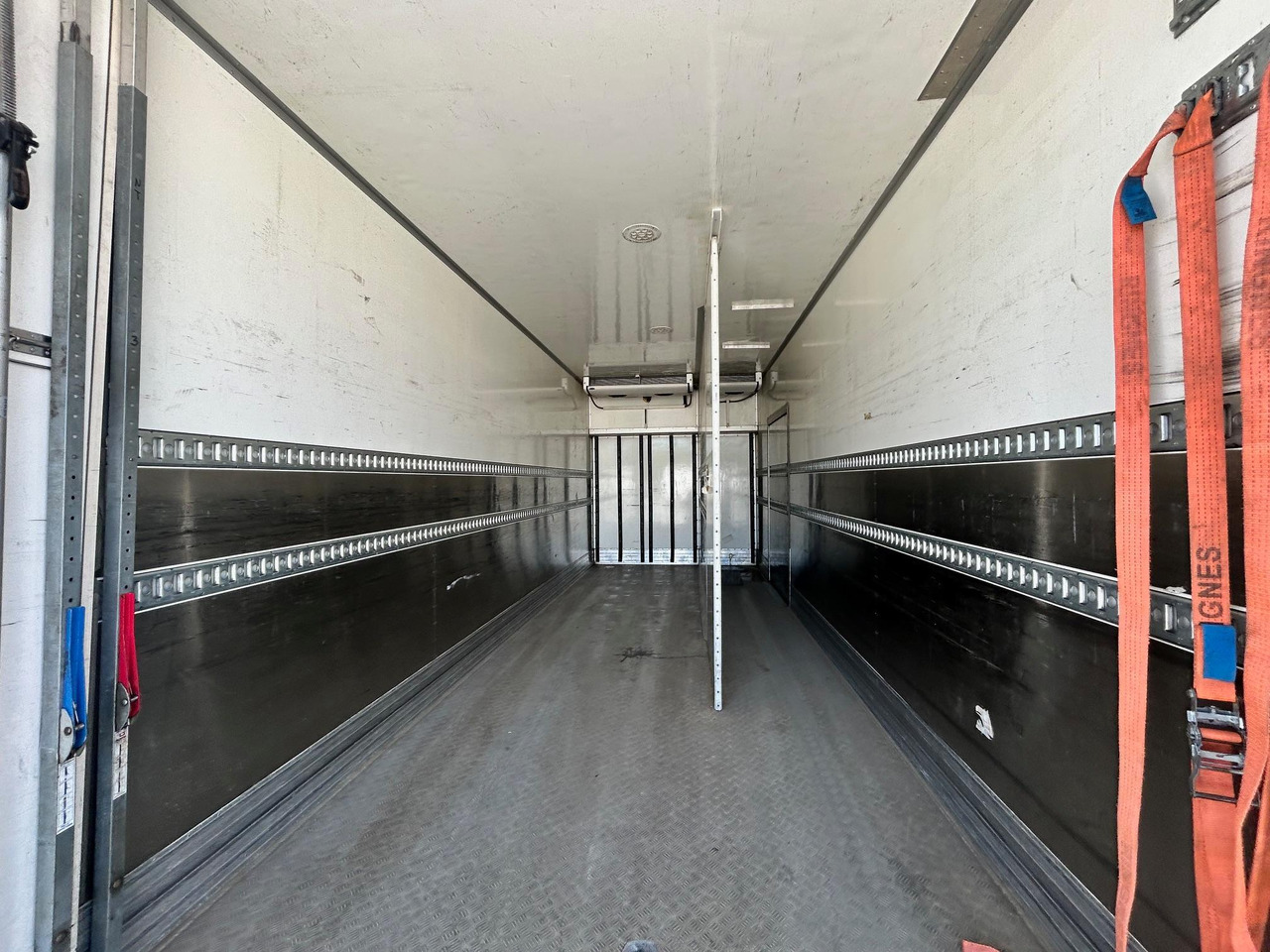 Camion frigorifique DAF CF330: photos 9 Camion frigorifique DAF CF330: photos 9