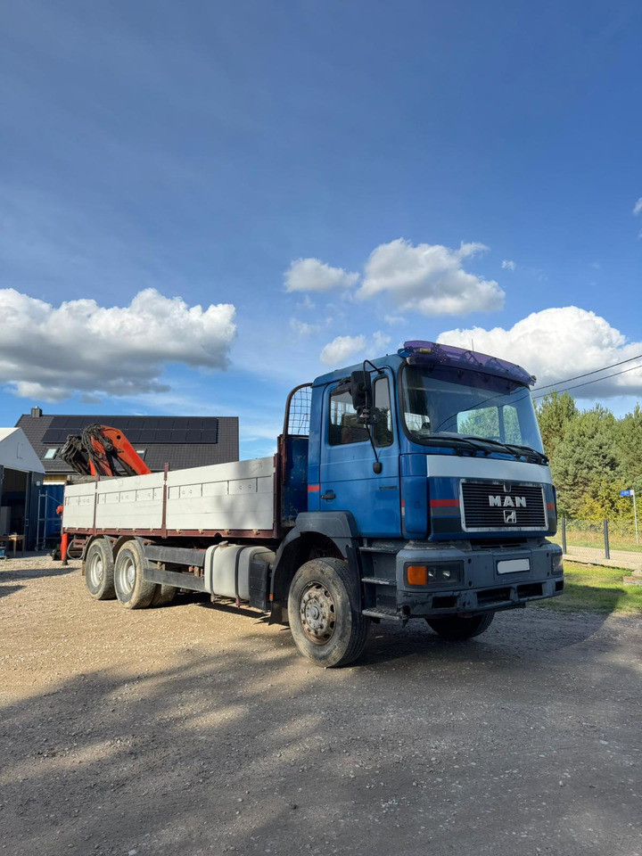 MAN 26.403 6x4 - Camion plateau, Camion grue: photos 1 MAN 26.403 6x4 - Camion plateau, Camion grue: photos 1