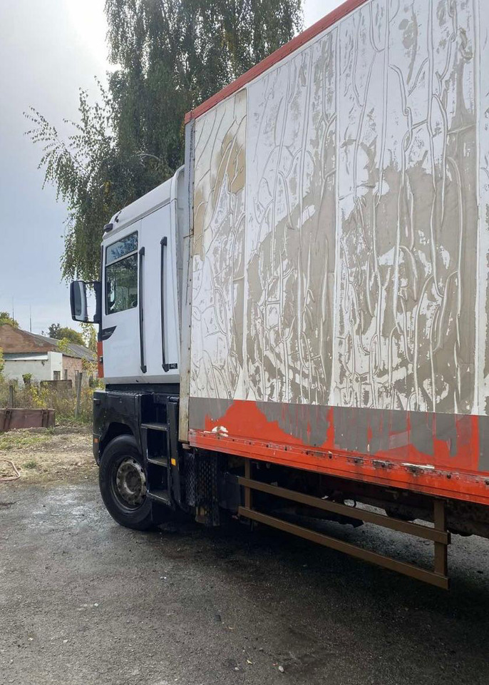 RENAULT Magnum 430 ID1611 - Camion fourgon: photos 4 RENAULT Magnum 430 ID1611 - Camion fourgon: photos 4