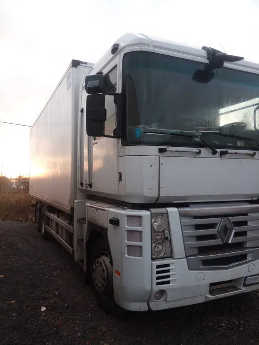 RENAULT Magnum 460 - Camion frigorifique: photos 3 RENAULT Magnum 460 - Camion frigorifique: photos 3