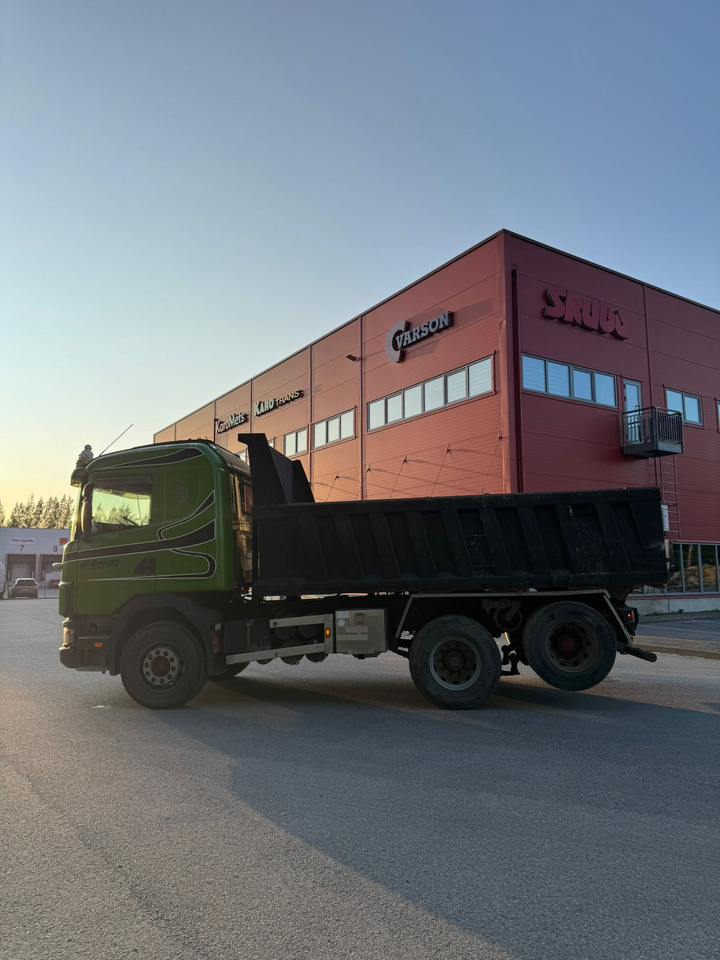 SCANIA 124G.400 - Camion benne: photos 4 SCANIA 124G.400 - Camion benne: photos 4