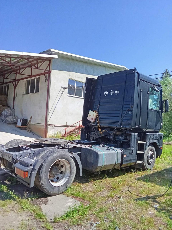 Tracteur routier RENAULT Magnum 440: photos 6