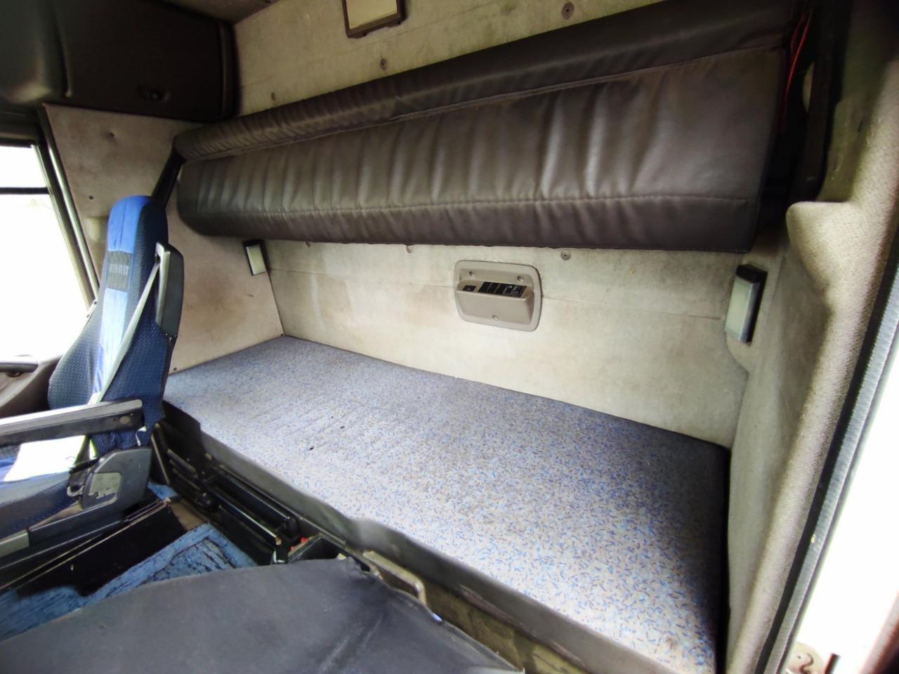 Tracteur routier RENAULT Magnum 440 ID1515S: photos 22