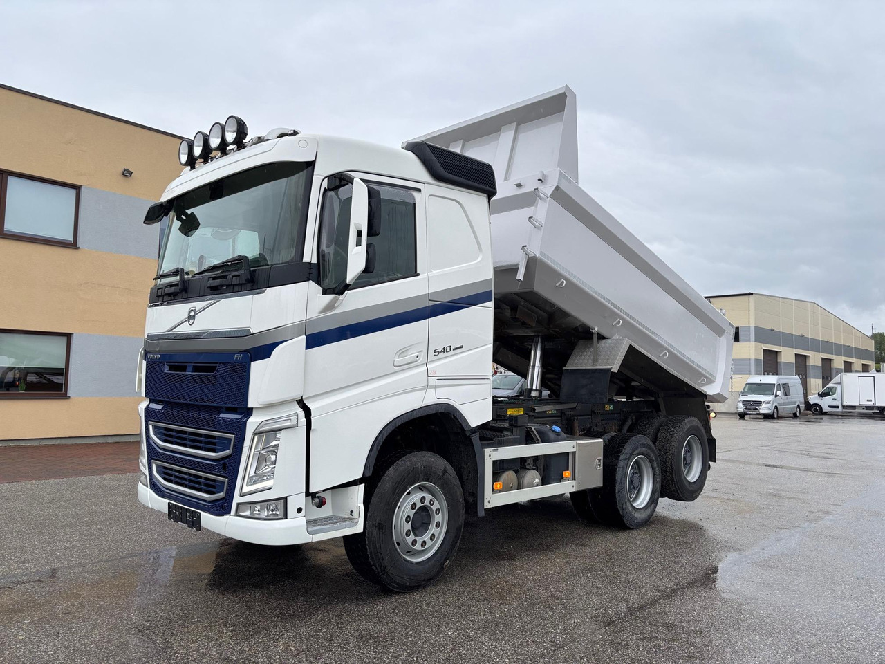 VOLVO FH540 - Camion benne: photos 3 VOLVO FH540 - Camion benne: photos 3