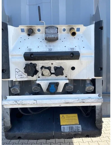 Krone 2023 Krone XL mega hupac flat with damage - Semi-remorque fourgon: photos 3 Krone 2023 Krone XL mega hupac flat with damage - Semi-remorque fourgon: photos 3