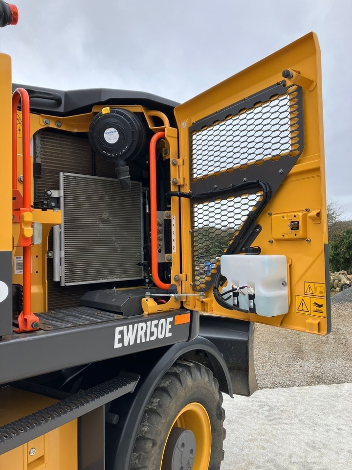 Volvo EWR 150 E  - Pelle sur pneus: photos 4 Volvo EWR 150 E  - Pelle sur pneus: photos 4