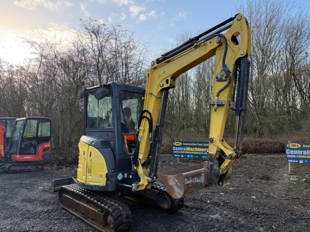 Yanmar VI033-6 - Mini pelle: photos 4 Yanmar VI033-6 - Mini pelle: photos 4