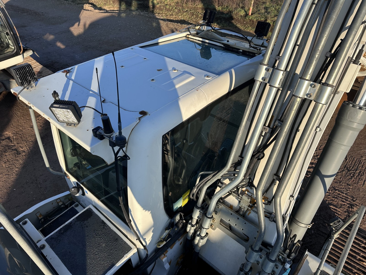 LIEBHERR R 924 LC Top Zustand !!! Kein 914- 916- 920- 926 - Pelle sur chenille: photos 3 LIEBHERR R 924 LC Top Zustand !!! Kein 914- 916- 920- 926 - Pelle sur chenille: photos 3
