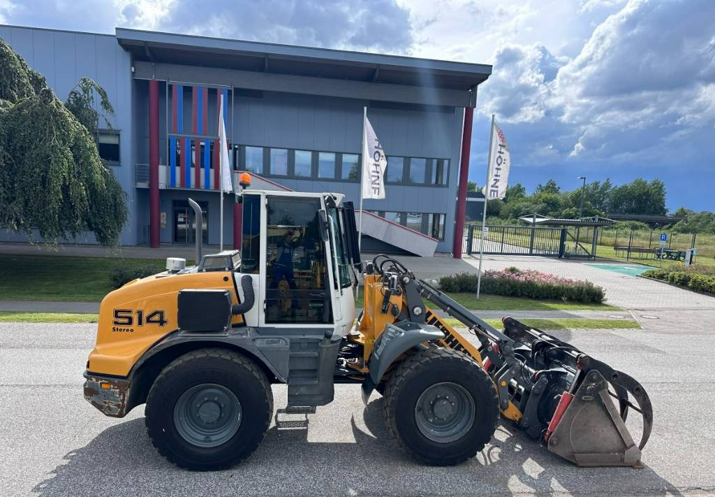 Liebherr L 514 Stereo +30 Kmh Klima 3er Kreis Greifschaufel - Chargeuse sur pneus: photos 2 Liebherr L 514 Stereo +30 Kmh Klima 3er Kreis Greifschaufel - Chargeuse sur pneus: photos 2