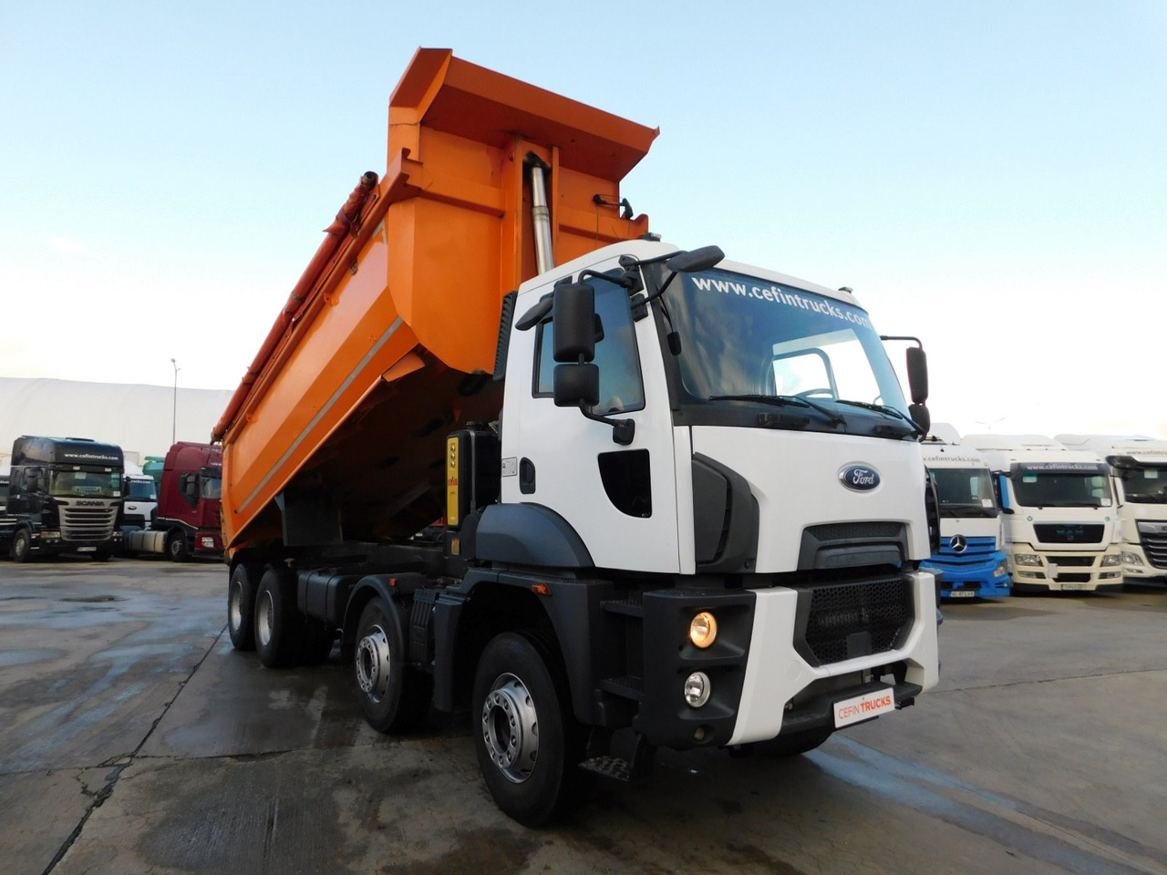 Ford 4142d 8x4 dcab e6 12tx2210 - Camion benne: photos 2 Ford 4142d 8x4 dcab e6 12tx2210 - Camion benne: photos 2