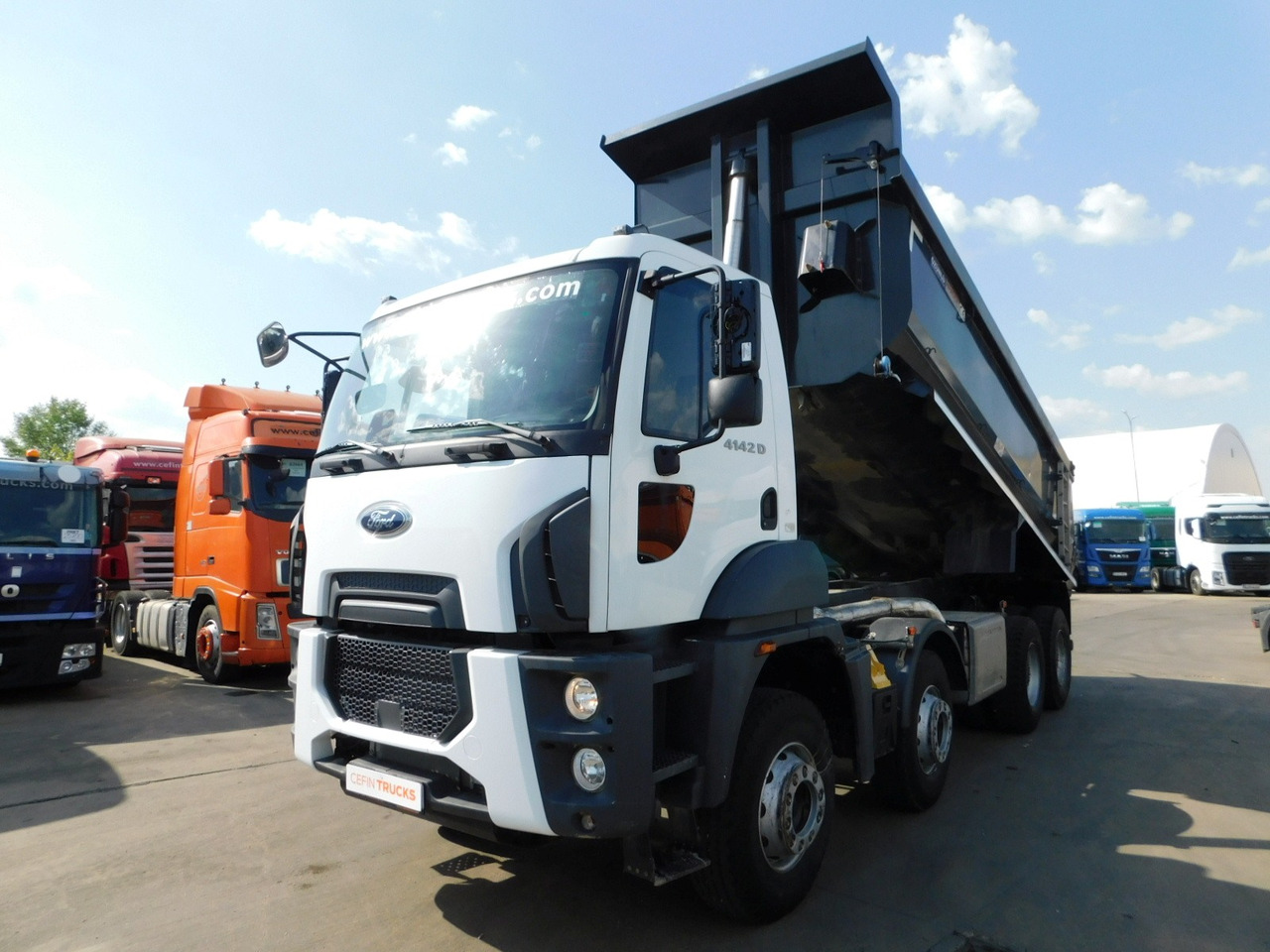 Ford 4142d 8x4 dcab e6 16s2230 - Camion benne: photos 1 Ford 4142d 8x4 dcab e6 16s2230 - Camion benne: photos 1