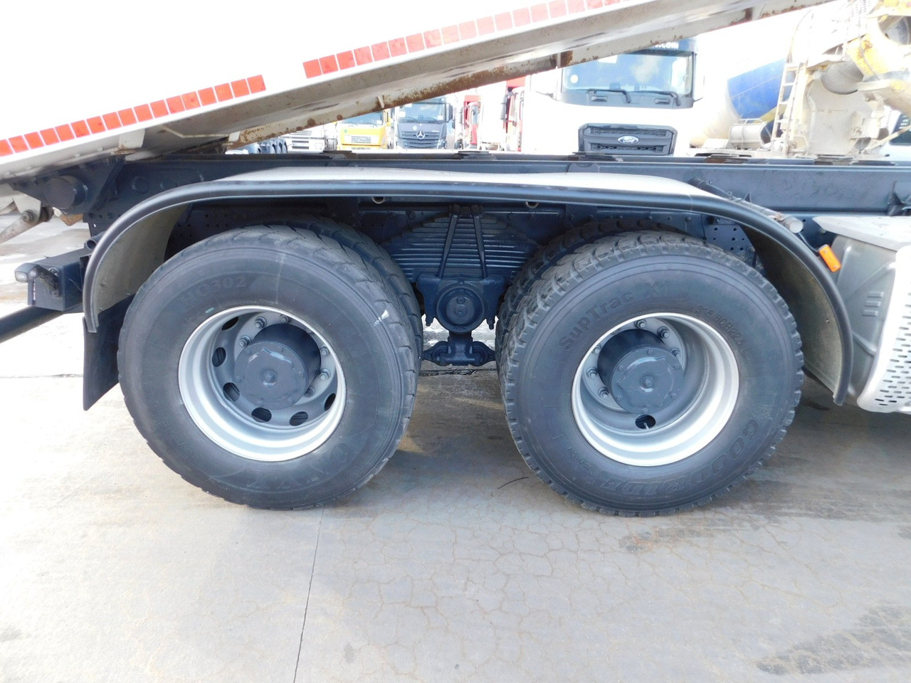 Camion benne Iveco Ad410t: photos 7