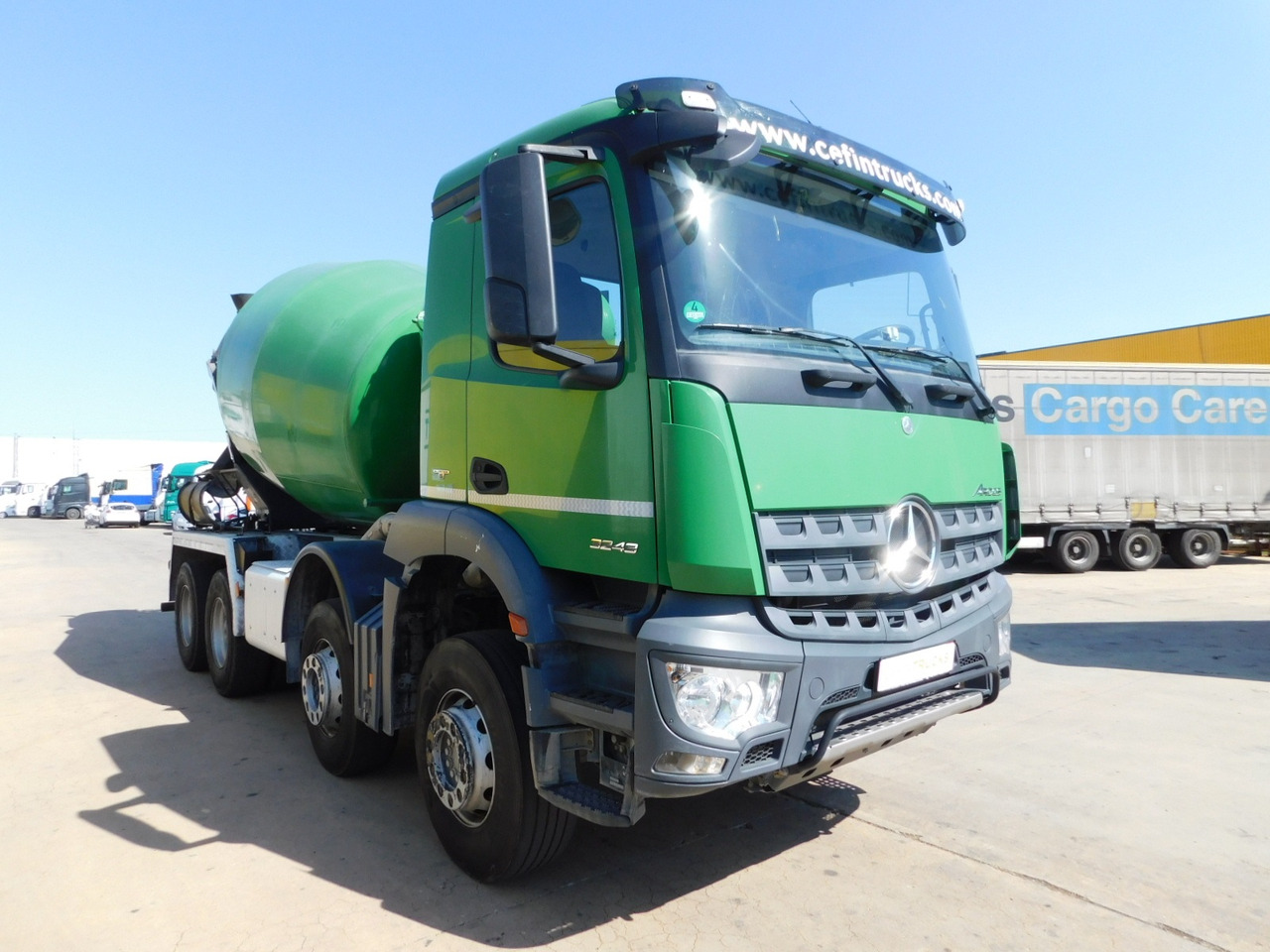 Mercedes Arocs 3243 - Camion malaxeur: photos 2 Mercedes Arocs 3243 - Camion malaxeur: photos 2