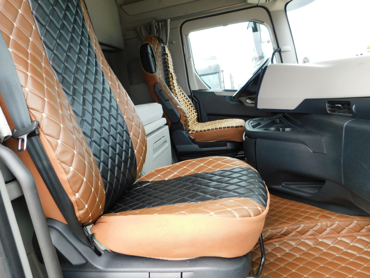 Ford F max 4x2 scab e6 12s2620 - Tracteur routier: photos 5 Ford F max 4x2 scab e6 12s2620 - Tracteur routier: photos 5