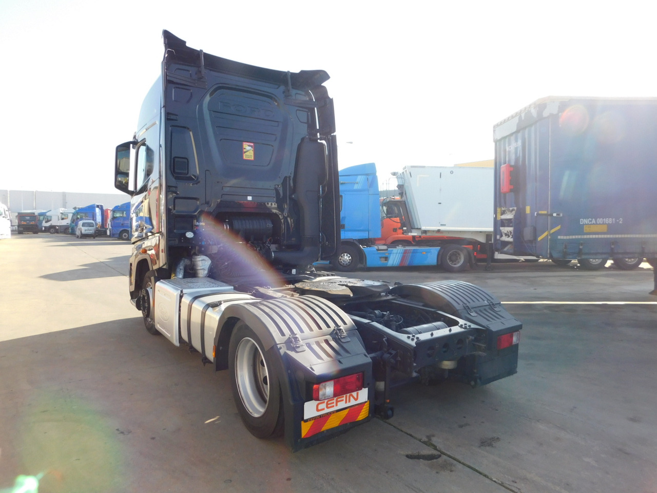 Ford F max ll 4x2 scab e6 eco 16spdamt ecotorq - Tracteur routier: photos 4 Ford F max ll 4x2 scab e6 eco 16spdamt ecotorq - Tracteur routier: photos 4