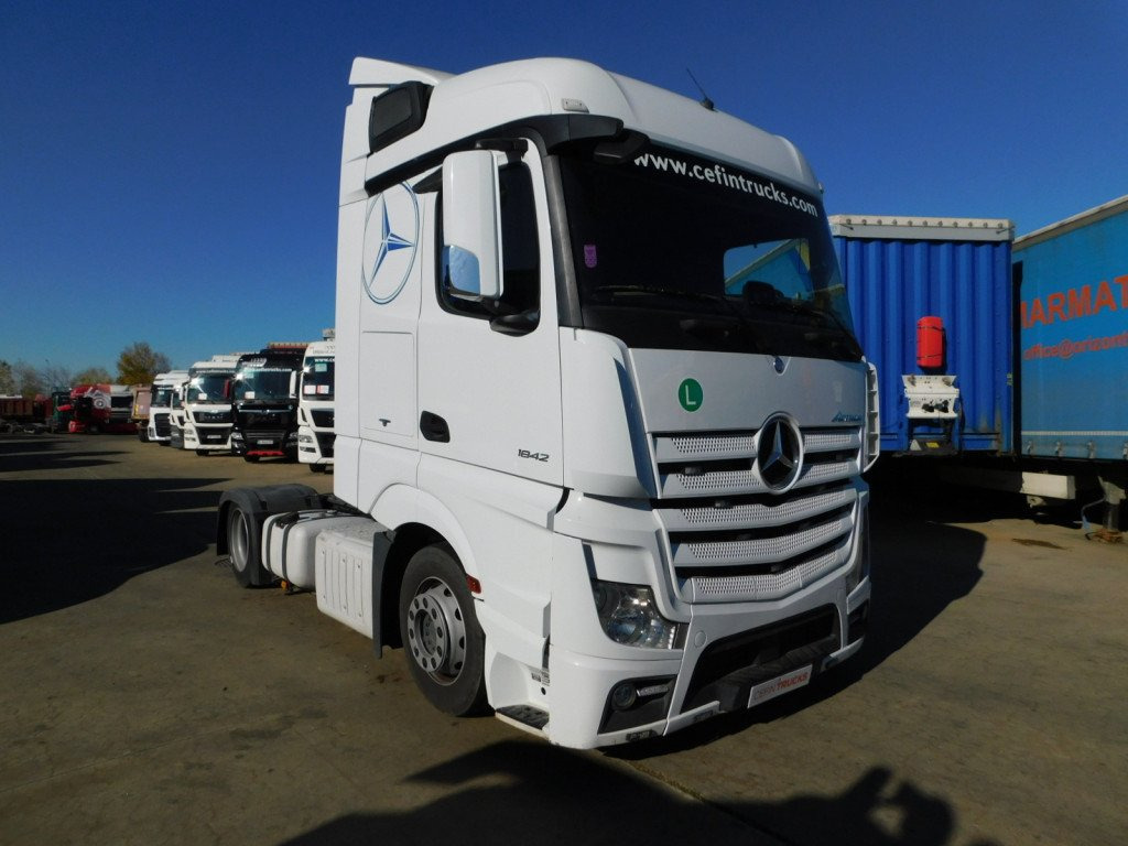 Mercedes Actros 1842 - Tracteur routier: photos 2 Mercedes Actros 1842 - Tracteur routier: photos 2