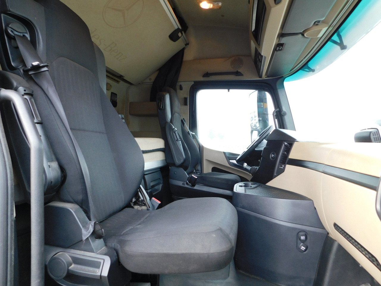Mercedes Actros 1842 - Tracteur routier: photos 5 Mercedes Actros 1842 - Tracteur routier: photos 5