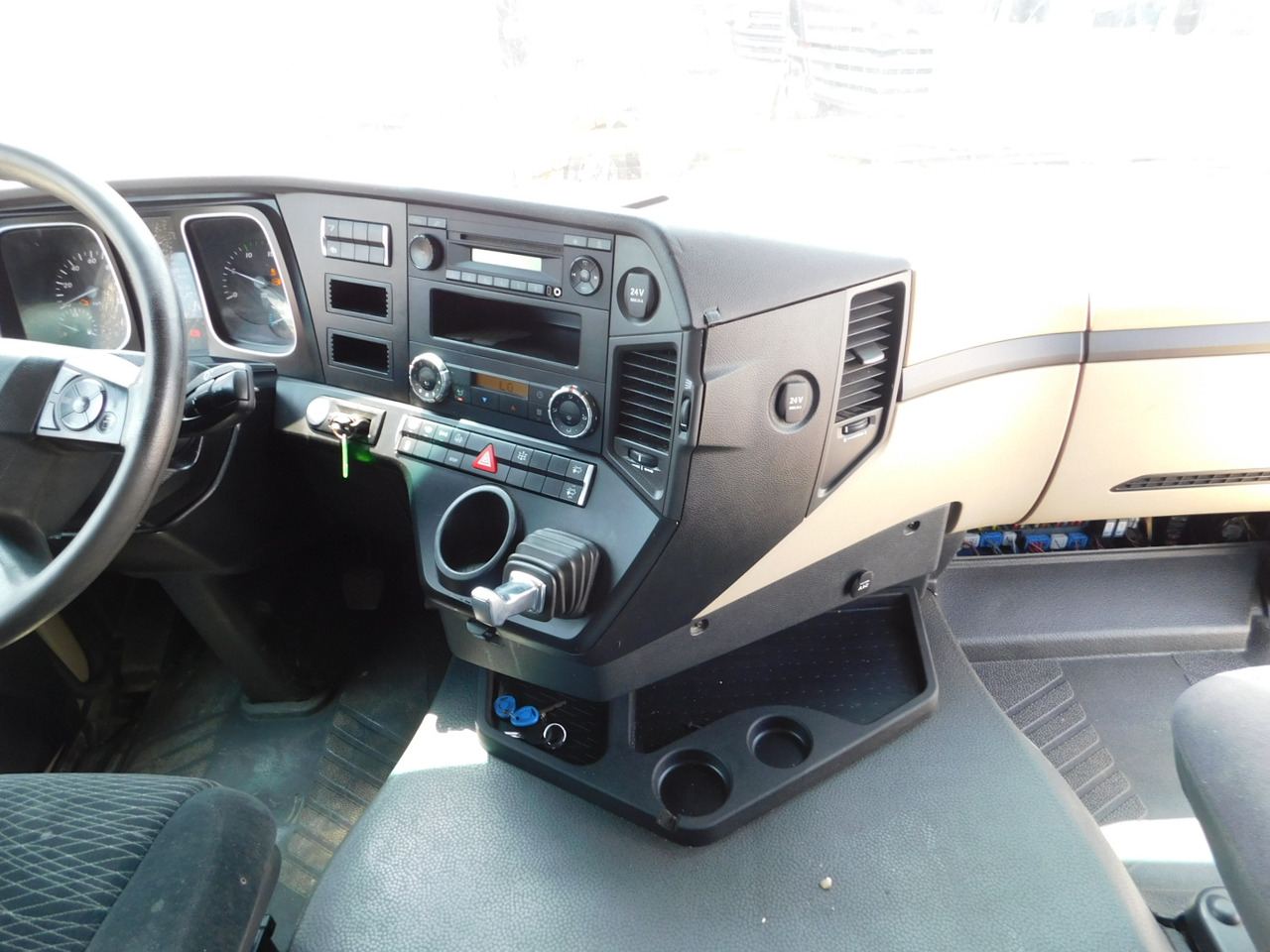 Tracteur routier Mercedes Actros 1845: photos 6 Tracteur routier Mercedes Actros 1845: photos 6