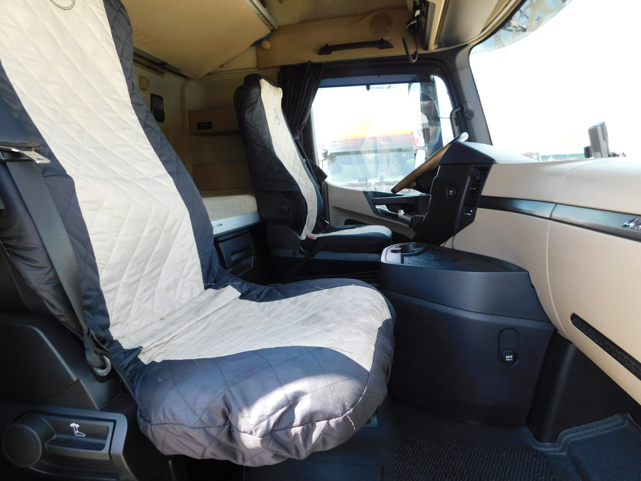 Mercedes Actros - Tracteur routier: photos 5 Mercedes Actros - Tracteur routier: photos 5