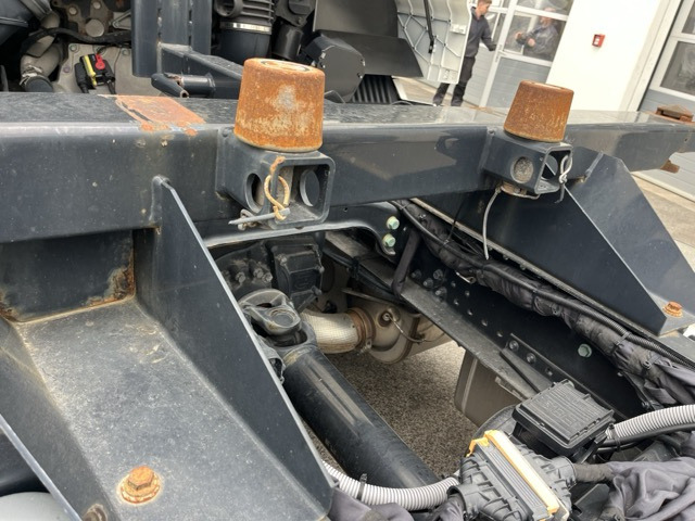 MAN TGX 26.470 6x2-4 LL Euro6 Intarder AHK Luftfeder - Camion porte-conteneur/ Caisse mobile: photos 5 MAN TGX 26.470 6x2-4 LL Euro6 Intarder AHK Luftfeder - Camion porte-conteneur/ Caisse mobile: photos 5