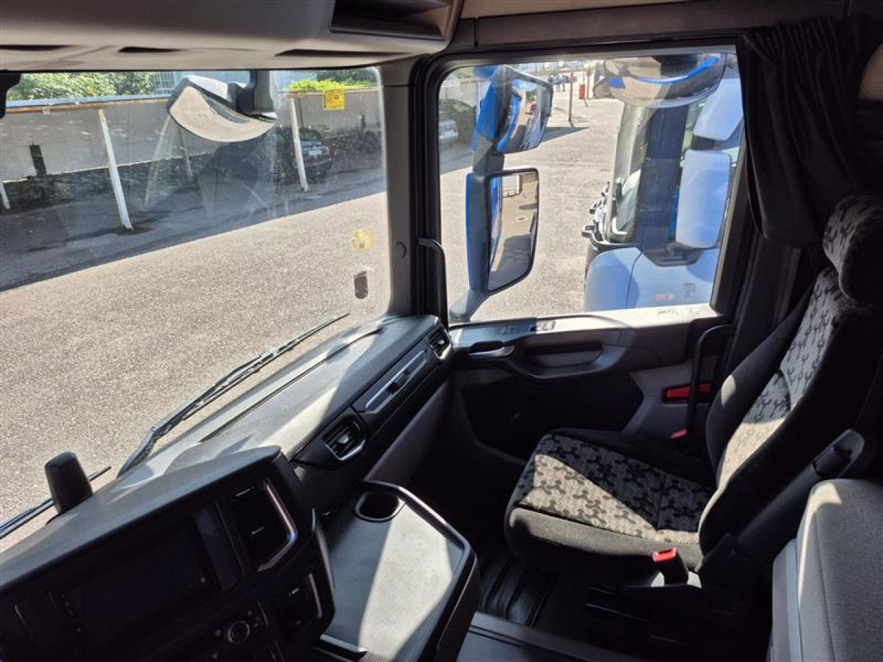 Scania R 450 - Tracteur routier: photos 5 Scania R 450 - Tracteur routier: photos 5