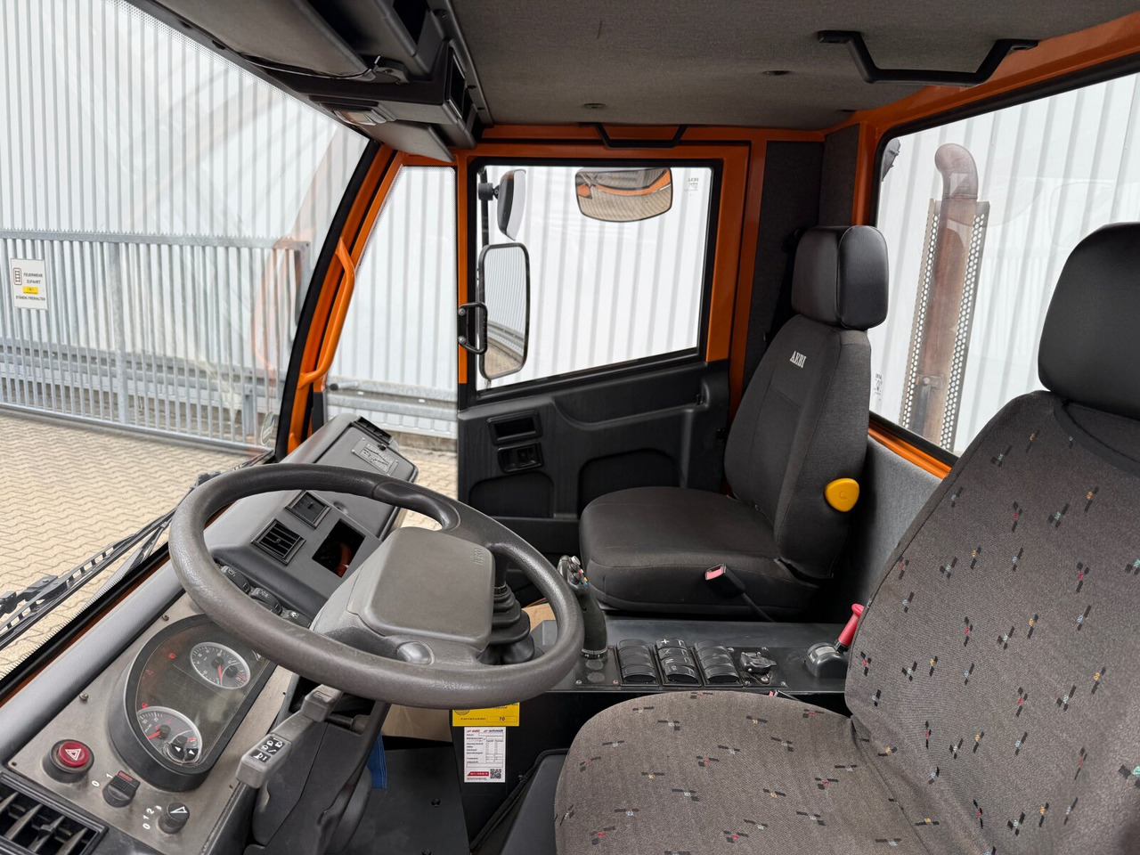 Andere AEBI Schmidt MT750 4x4 AEBI Schmidt MT750 4x4, City-Abroller, Winterdienstausstattung, 2x AHK - Camion ampliroll: photos 3 Andere AEBI Schmidt MT750 4x4 AEBI Schmidt MT750 4x4, City-Abroller, Winterdienstausstattung, 2x AHK - Camion ampliroll: photos 3