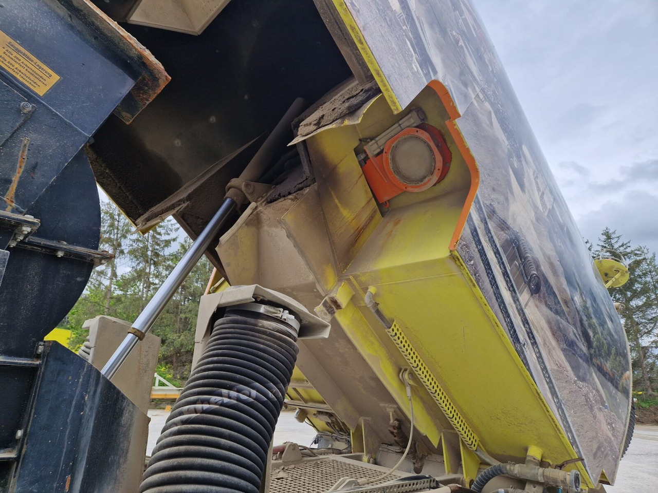 MAN TGM 13.280 4X4 BL TGM 13.280 4X4 BL, Kehhrmaschine Nothelfer Kobit K6 - Camion: photos 3 MAN TGM 13.280 4X4 BL TGM 13.280 4X4 BL, Kehhrmaschine Nothelfer Kobit K6 - Camion: photos 3