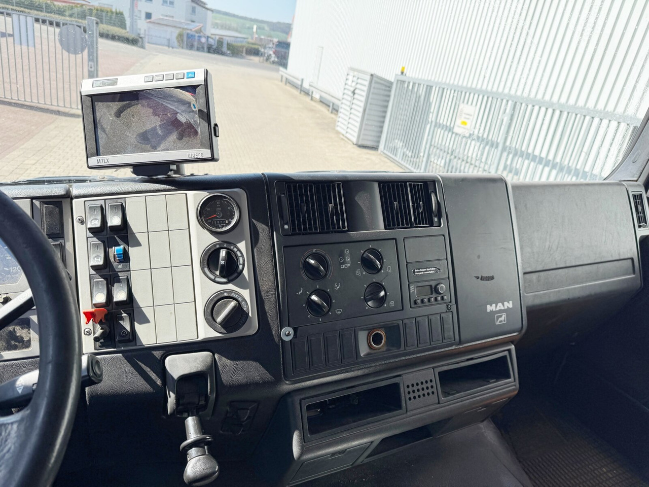 Camion MAN TGM 18.284 4x2 BL TGM 18.284 4x2 BL, Assmann Saug- und Spülwagen 9m³: photos 6 Camion MAN TGM 18.284 4x2 BL TGM 18.284 4x2 BL, Assmann Saug- und Spülwagen 9m³: photos 6