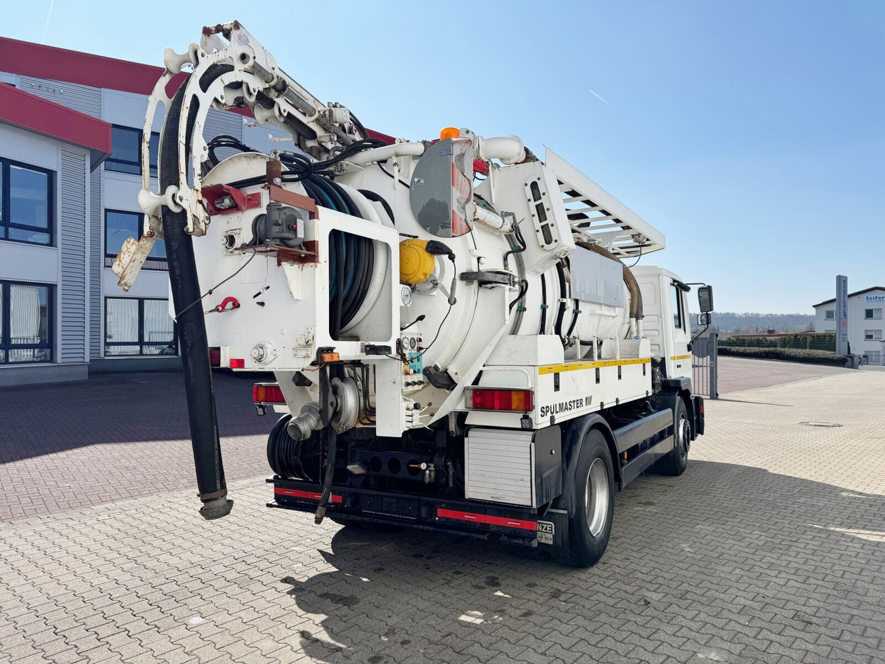 Camion MAN TGM 18.284 4x2 BL TGM 18.284 4x2 BL, Assmann Saug- und Spülwagen 9m³: photos 11 Camion MAN TGM 18.284 4x2 BL TGM 18.284 4x2 BL, Assmann Saug- und Spülwagen 9m³: photos 11