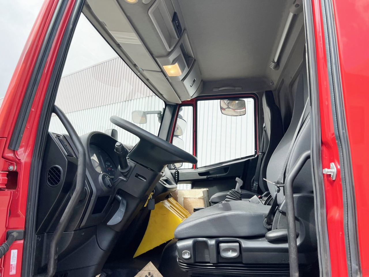 EuroCargo ML160E32 4x2 EuroCargo ML160E32 4x2 - Camion ampliroll: photos 3 EuroCargo ML160E32 4x2 EuroCargo ML160E32 4x2 - Camion ampliroll: photos 3
