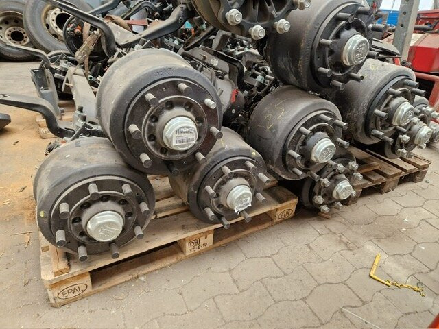 EuroCargo ML160E32 4x2 EuroCargo ML160E32 4x2 mit Teilen für Anhänger und Aufbauten - Camion porte-voitures: photos 2 EuroCargo ML160E32 4x2 EuroCargo ML160E32 4x2 mit Teilen für Anhänger und Aufbauten - Camion porte-voitures: photos 2