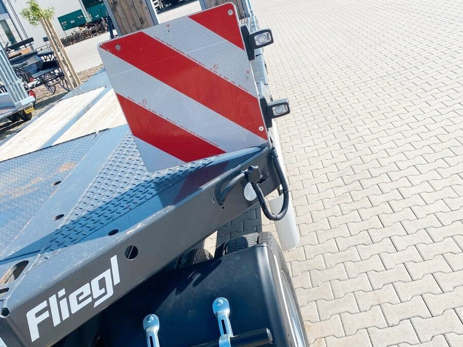Remorque porte-engin surbaissée pour transport de équipements lourds neuf Fliegl DTS-S 300 DTS-S 300, verbreiterbar auf 3,05m: photos 8 Remorque porte-engin surbaissée pour transport de équipements lourds neuf Fliegl DTS-S 300 DTS-S 300, verbreiterbar auf 3,05m: photos 8