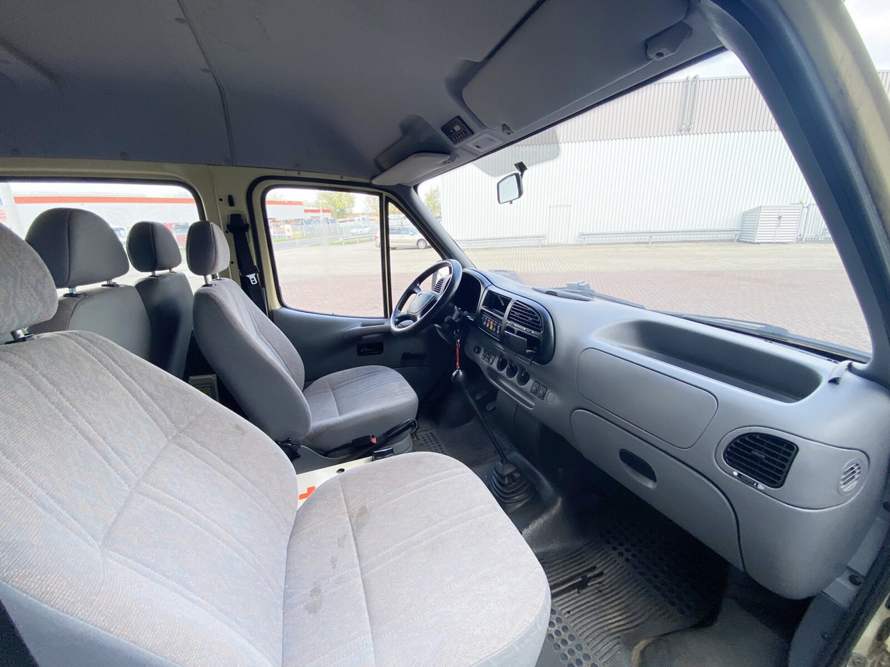 Minibus, Transport de personnes Ford Transit 2.5 4x2 Transit 2.5 4x2, Personentransporter, 8 Sitze: photos 6 Minibus, Transport de personnes Ford Transit 2.5 4x2 Transit 2.5 4x2, Personentransporter, 8 Sitze: photos 6
