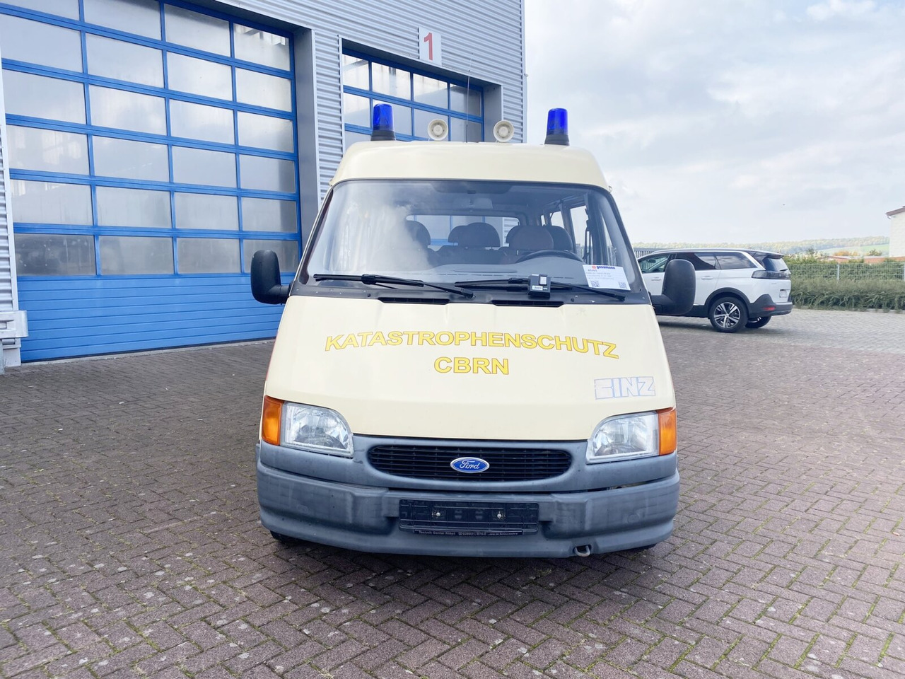 Minibus, Transport de personnes Ford Transit 2.5 4x2 Transit 2.5 4x2, Personentransporter, 8 Sitze: photos 7 Minibus, Transport de personnes Ford Transit 2.5 4x2 Transit 2.5 4x2, Personentransporter, 8 Sitze: photos 7